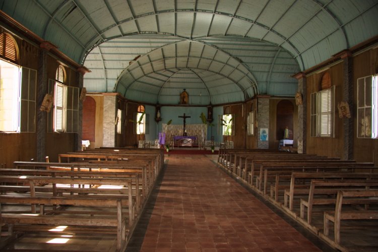 CHURCH SERVICES SUSPENDED IN GABON
